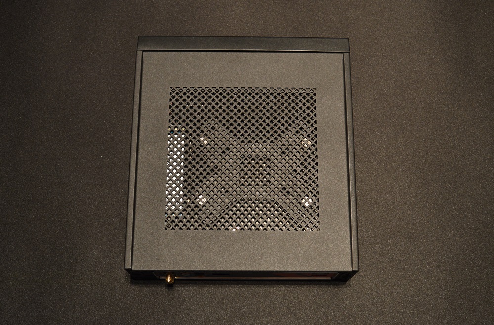 Little ITX build with AMD Ryzen APU